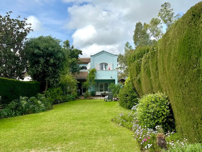 A fantastic opportunity to renovate and add value in one of the most sought-after golf locations on the coast.