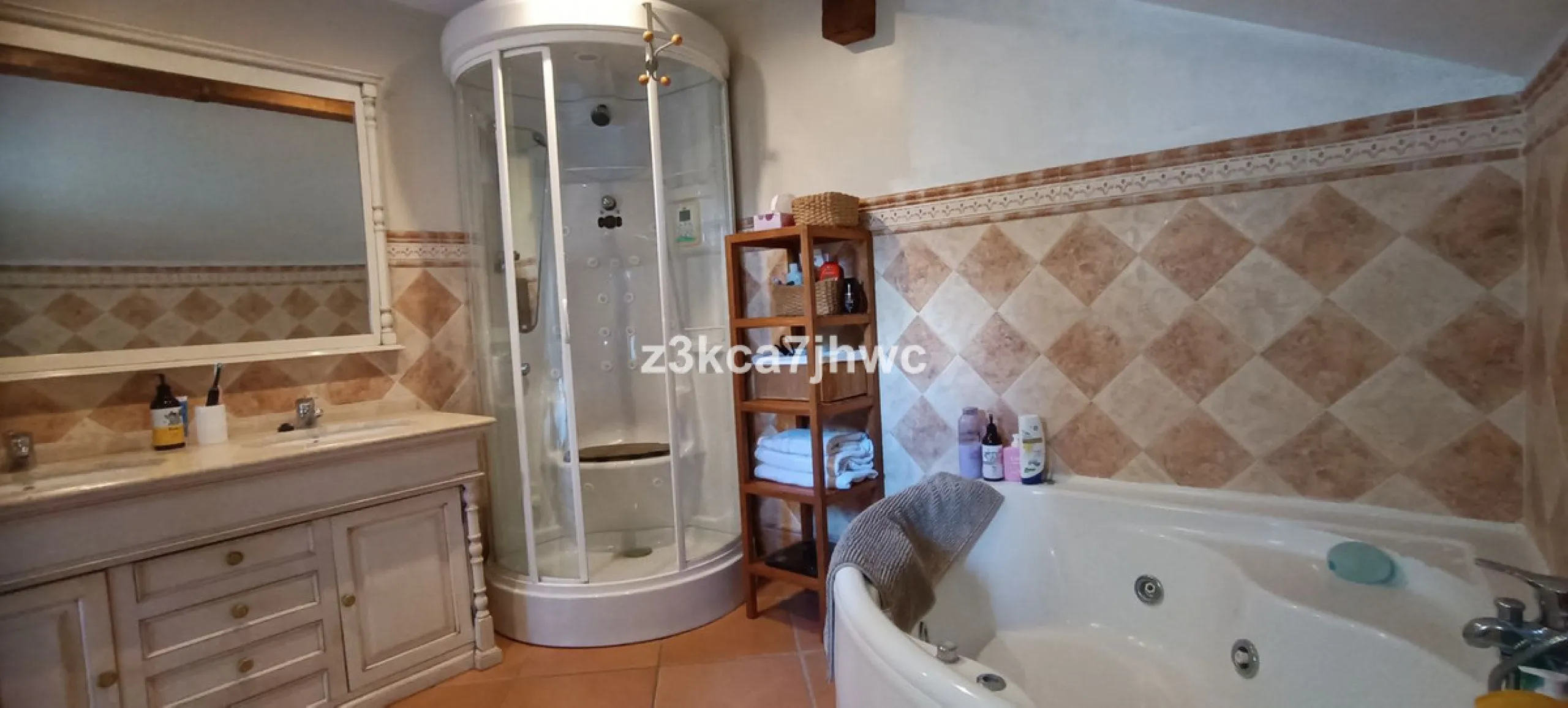 TOWNHOUSE IN CALVARIO AREA, ESTEPONA
