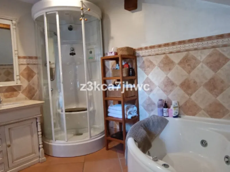 TOWNHOUSE IN CALVARIO AREA, ESTEPONA
