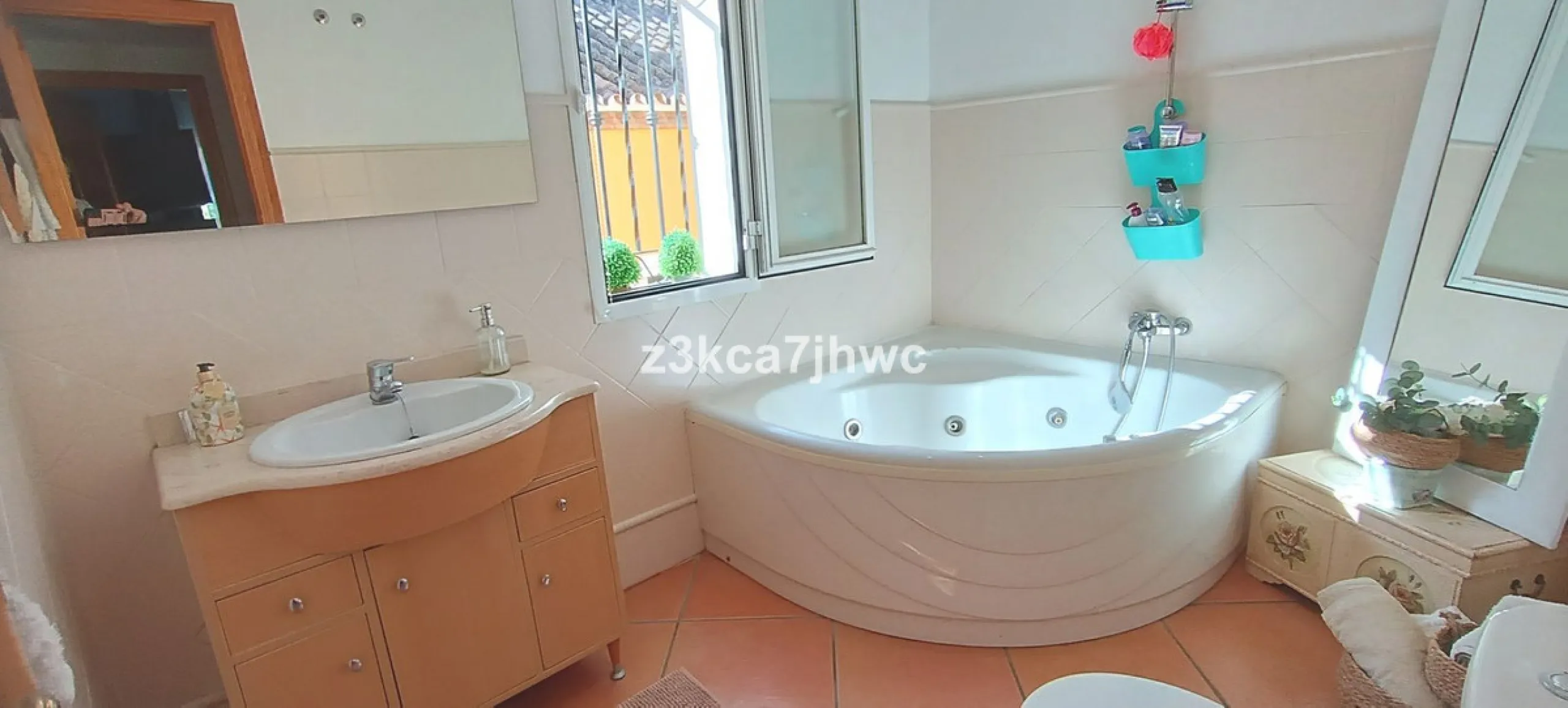 TOWNHOUSE IN CALVARIO AREA, ESTEPONA