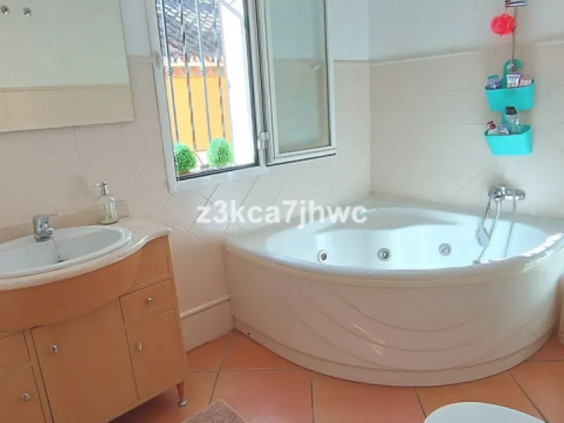 TOWNHOUSE IN CALVARIO AREA, ESTEPONA