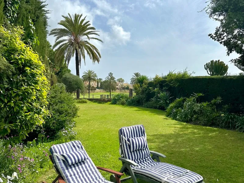 A fantastic opportunity to renovate and add value in one of the most sought-after golf locations on the coast.