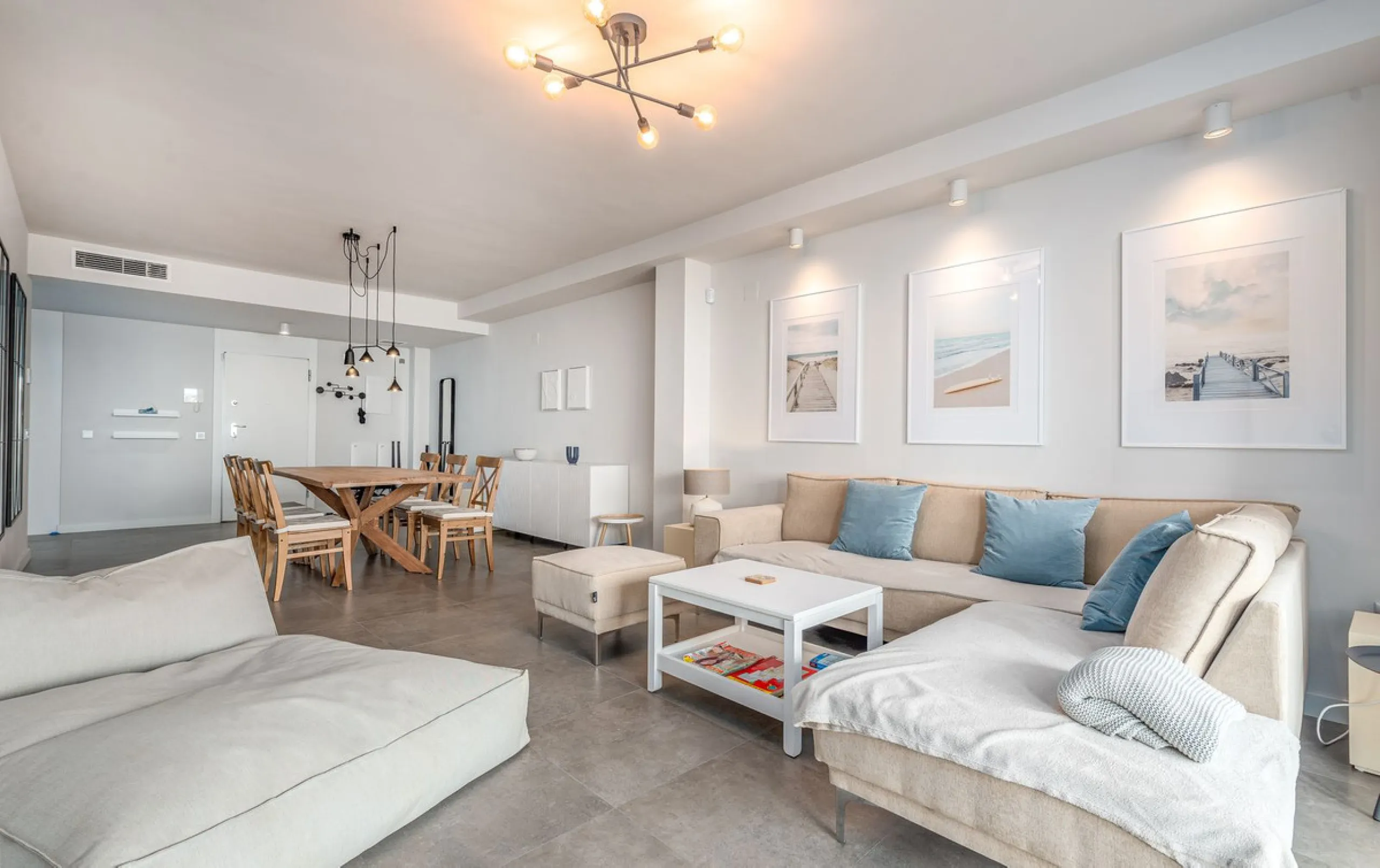 SEA FACING DEVELOPMENT, WALK TO THE BEACHES.  Ideally located only 200 meters from the golden beach of Punta Paloma in Manilva and just a few minutes drive to the charming LA DUQUESA PORT & SOTOGRANDE with its restaurants, cafés and bars. This luxury 3 be
