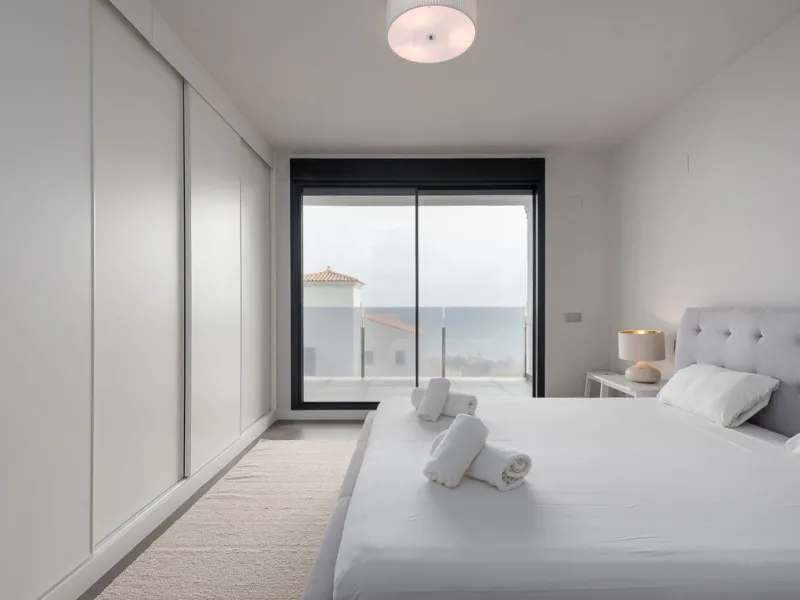 SEA FACING DEVELOPMENT, WALK TO THE BEACHES.  Ideally located only 200 meters from the golden beach of Punta Paloma in Manilva and just a few minutes drive to the charming LA DUQUESA PORT & SOTOGRANDE with its restaurants, cafés and bars. This luxury 3 be
