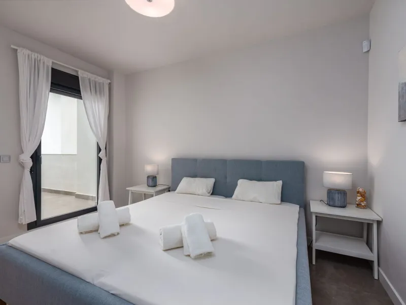 SEA FACING DEVELOPMENT, WALK TO THE BEACHES.  Ideally located only 200 meters from the golden beach of Punta Paloma in Manilva and just a few minutes drive to the charming LA DUQUESA PORT & SOTOGRANDE with its restaurants, cafés and bars. This luxury 3 be