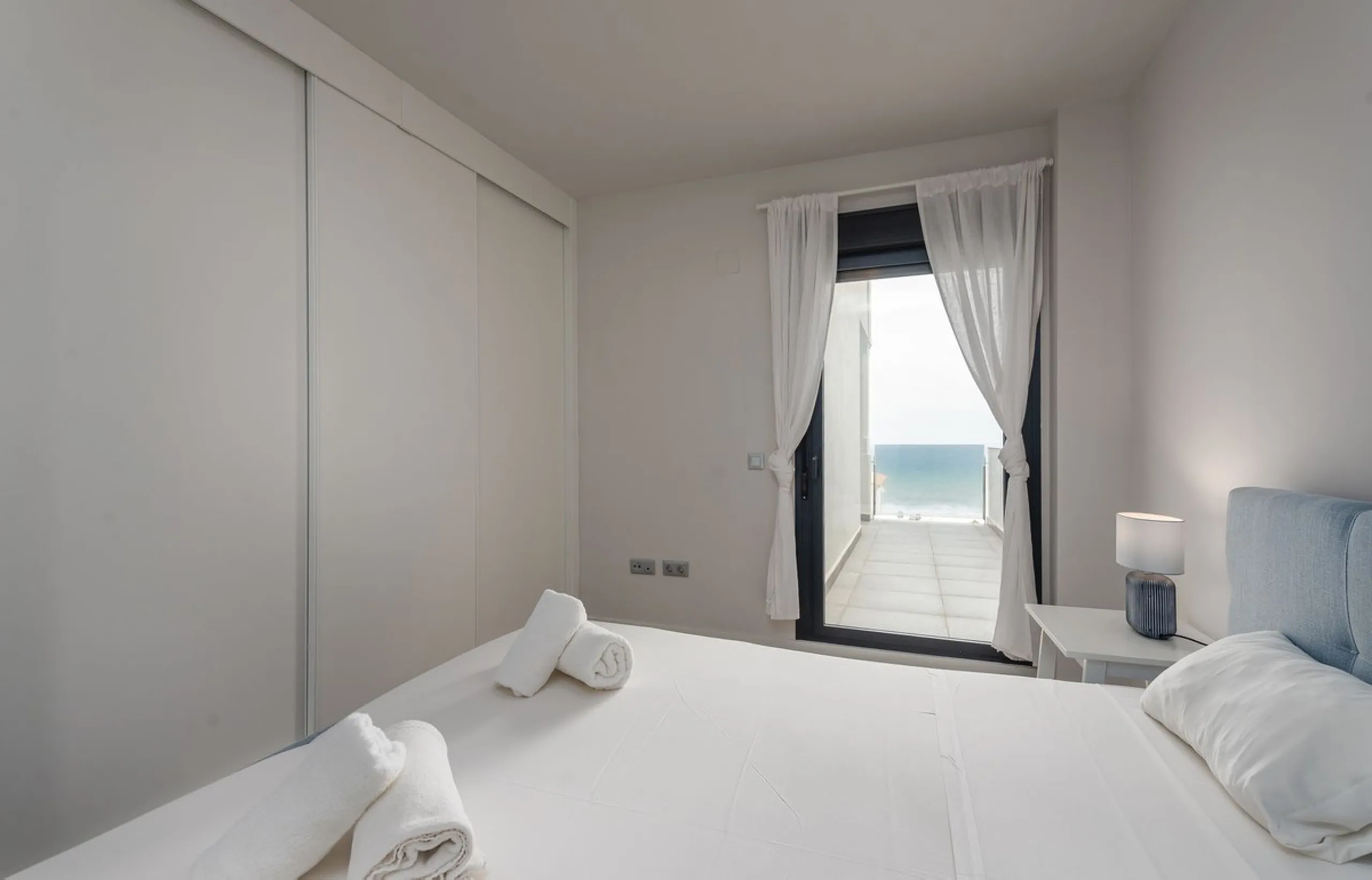 SEA FACING DEVELOPMENT, WALK TO THE BEACHES.  Ideally located only 200 meters from the golden beach of Punta Paloma in Manilva and just a few minutes drive to the charming LA DUQUESA PORT & SOTOGRANDE with its restaurants, cafés and bars. This luxury 3 be