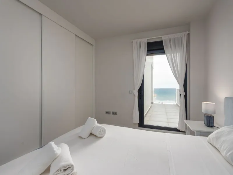 SEA FACING DEVELOPMENT, WALK TO THE BEACHES.  Ideally located only 200 meters from the golden beach of Punta Paloma in Manilva and just a few minutes drive to the charming LA DUQUESA PORT & SOTOGRANDE with its restaurants, cafés and bars. This luxury 3 be