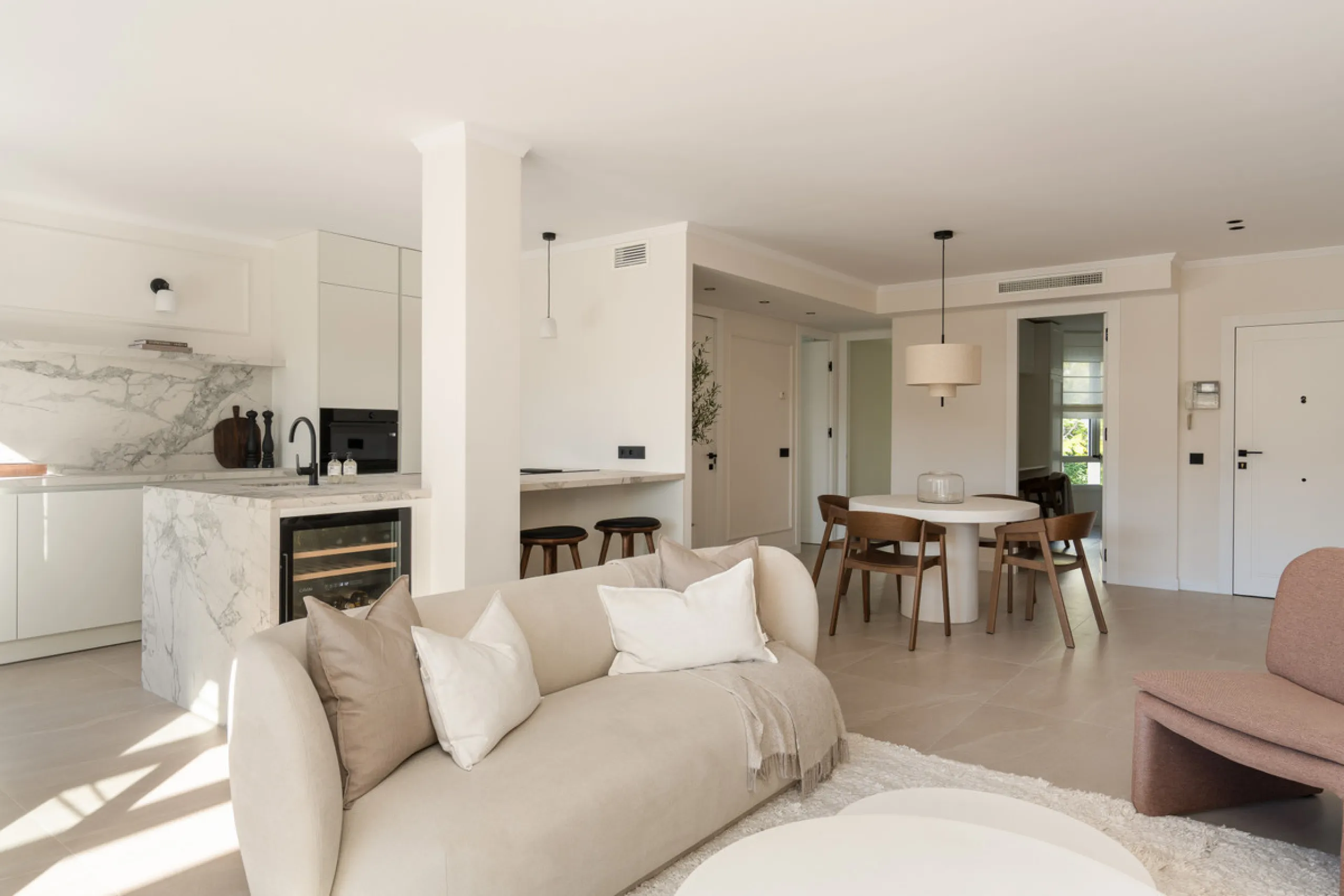 Apartment - Penthouse в продаже в Benahavís, Málaga. В доме 3 спален и 3 ванных комнат. Площадь дома 150 м²