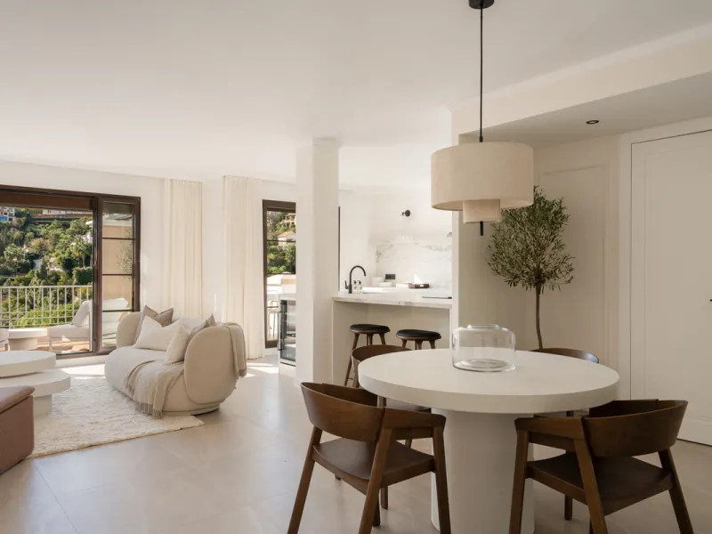Apartment - Penthouse в продаже в Benahavís, Málaga. В доме 3 спален и 3 ванных комнат. Площадь дома 150 м²