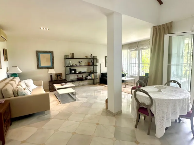 A fantastic opportunity to renovate and add value in one of the most sought-after golf locations on the coast.