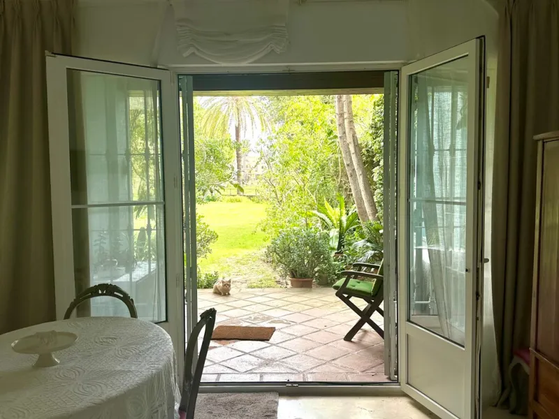 A fantastic opportunity to renovate and add value in one of the most sought-after golf locations on the coast.