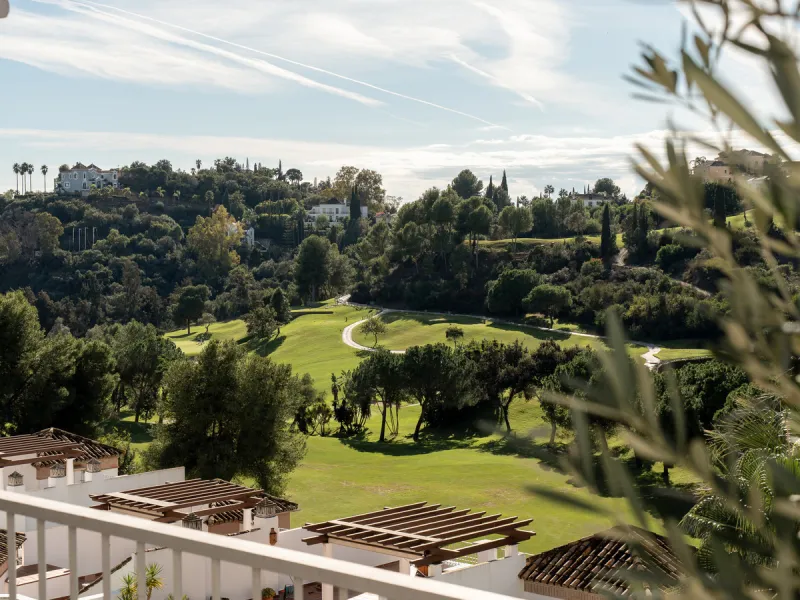Apartment - Penthouse в продаже в Benahavís, Málaga. В доме 3 спален и 3 ванных комнат. Площадь дома 150 м²