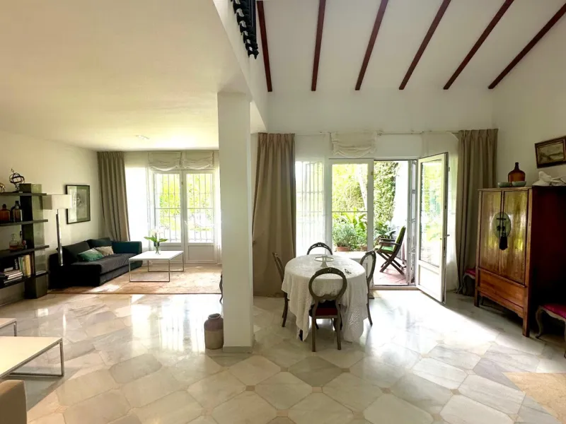 A fantastic opportunity to renovate and add value in one of the most sought-after golf locations on the coast.