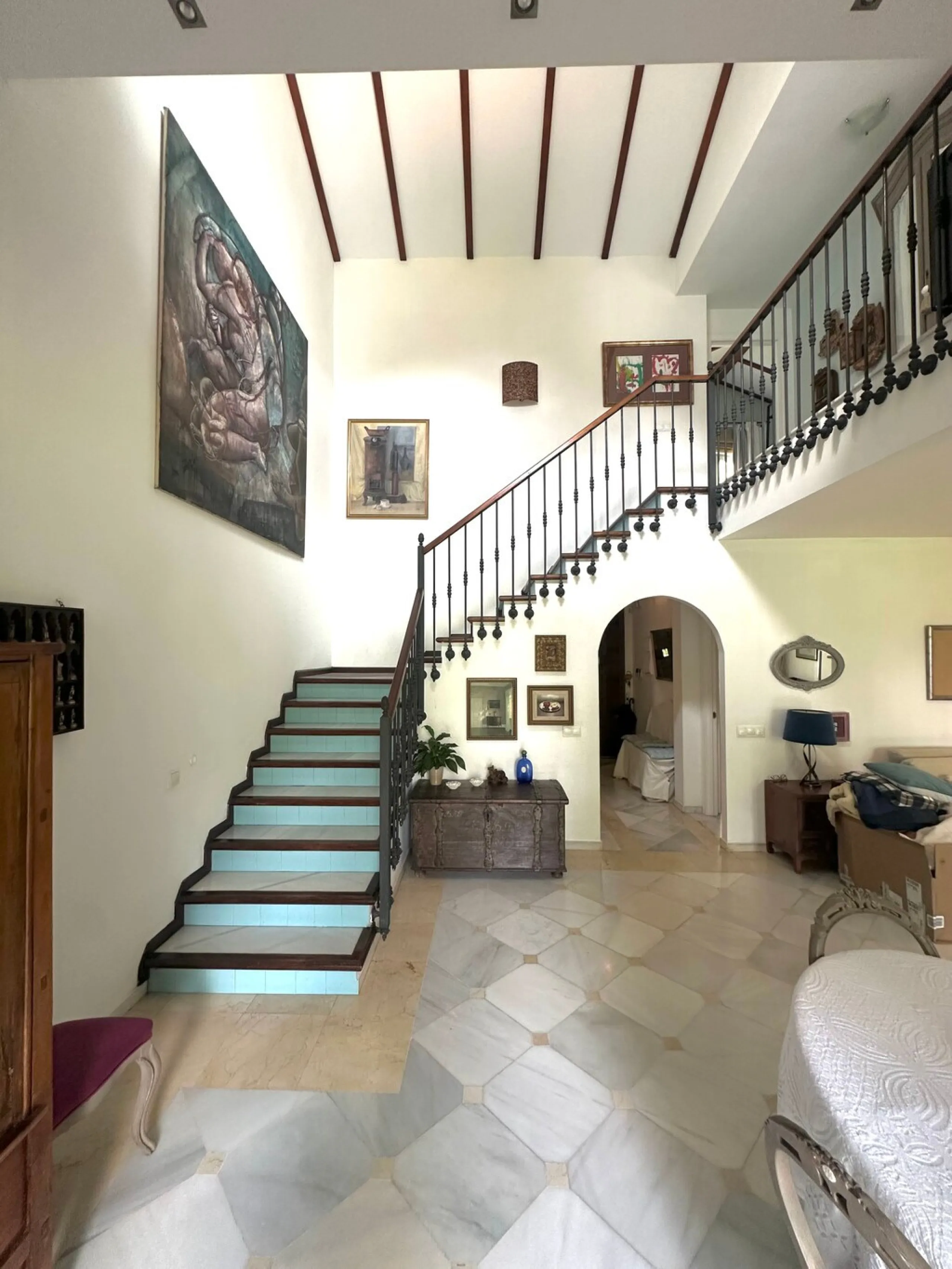 A fantastic opportunity to renovate and add value in one of the most sought-after golf locations on the coast.