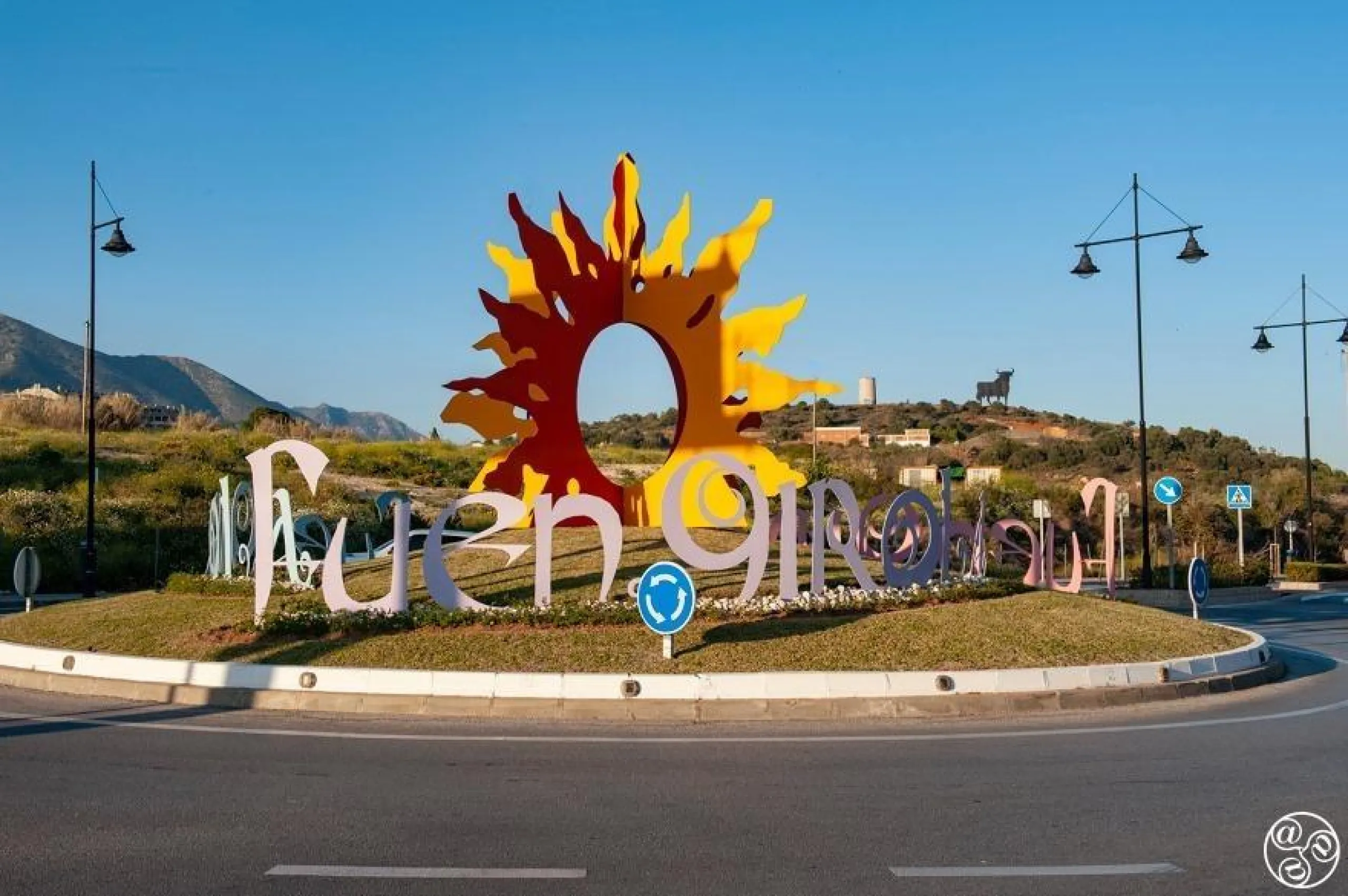 NEW BUILD RESIDENTIAL IN FUENGIROLA& & New Build development is located in Fuengirola, an area with easy access to the motorway, very active commercially and surrounded by all services (schools, nurseries, sports areas, library, retirement home, hea