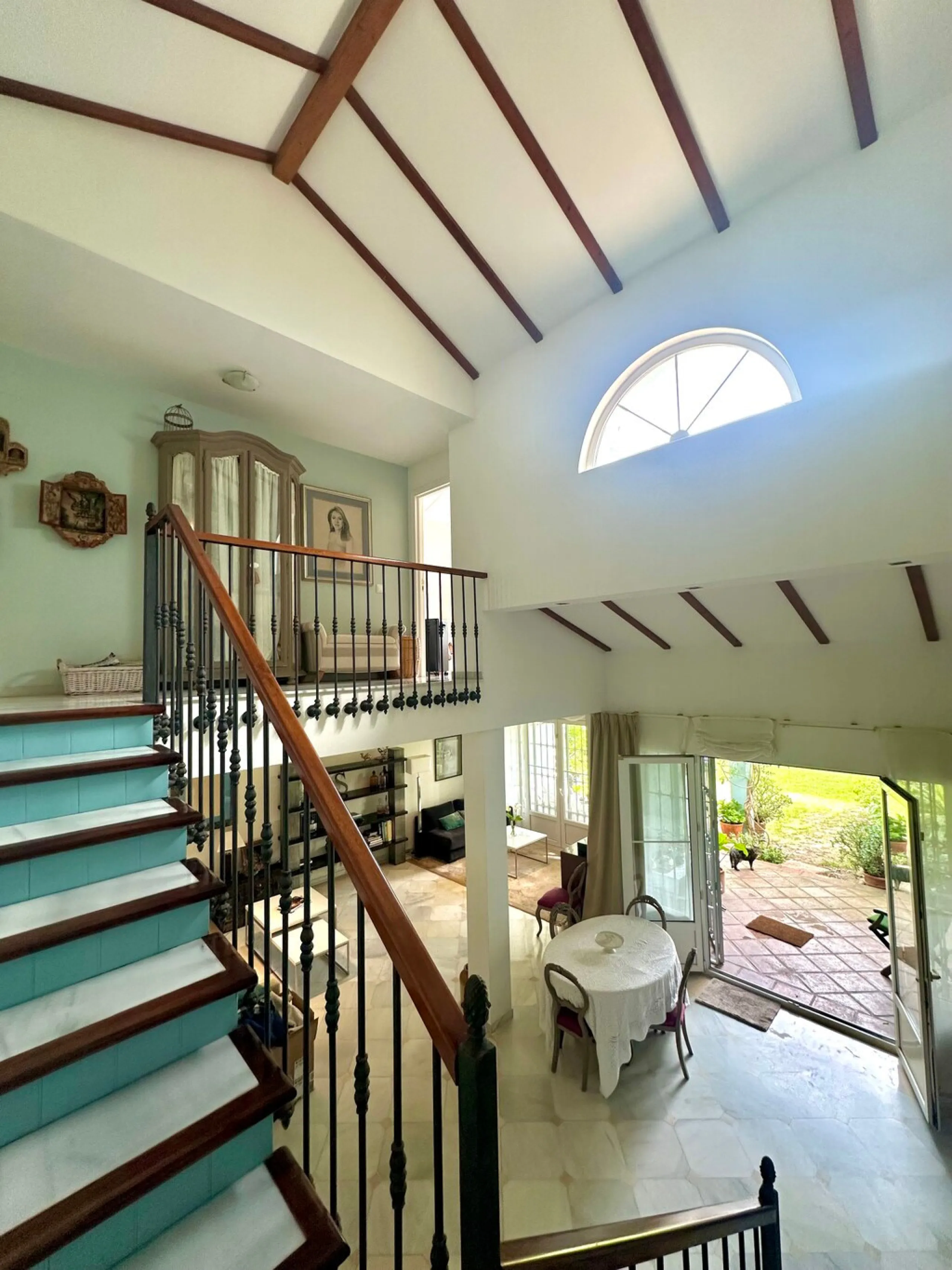 A fantastic opportunity to renovate and add value in one of the most sought-after golf locations on the coast.
