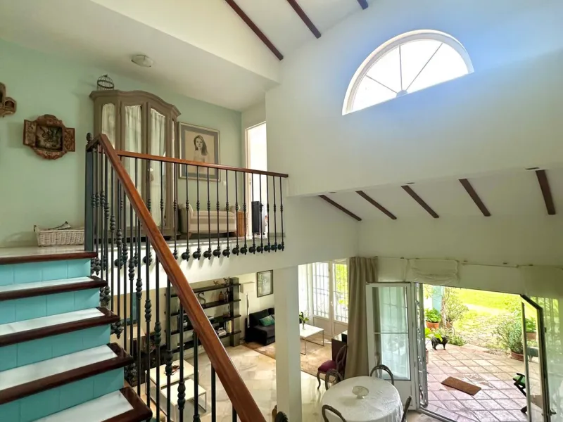 A fantastic opportunity to renovate and add value in one of the most sought-after golf locations on the coast.