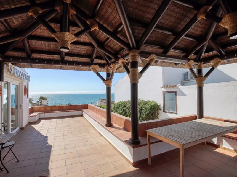 Set in the popular area of west Estepona, this elevated detached villa has been completely renovated and offers beautiful panoramic sea views from almost every angle. Located on the second line to the beach, you're just a short walk from the sea while sti