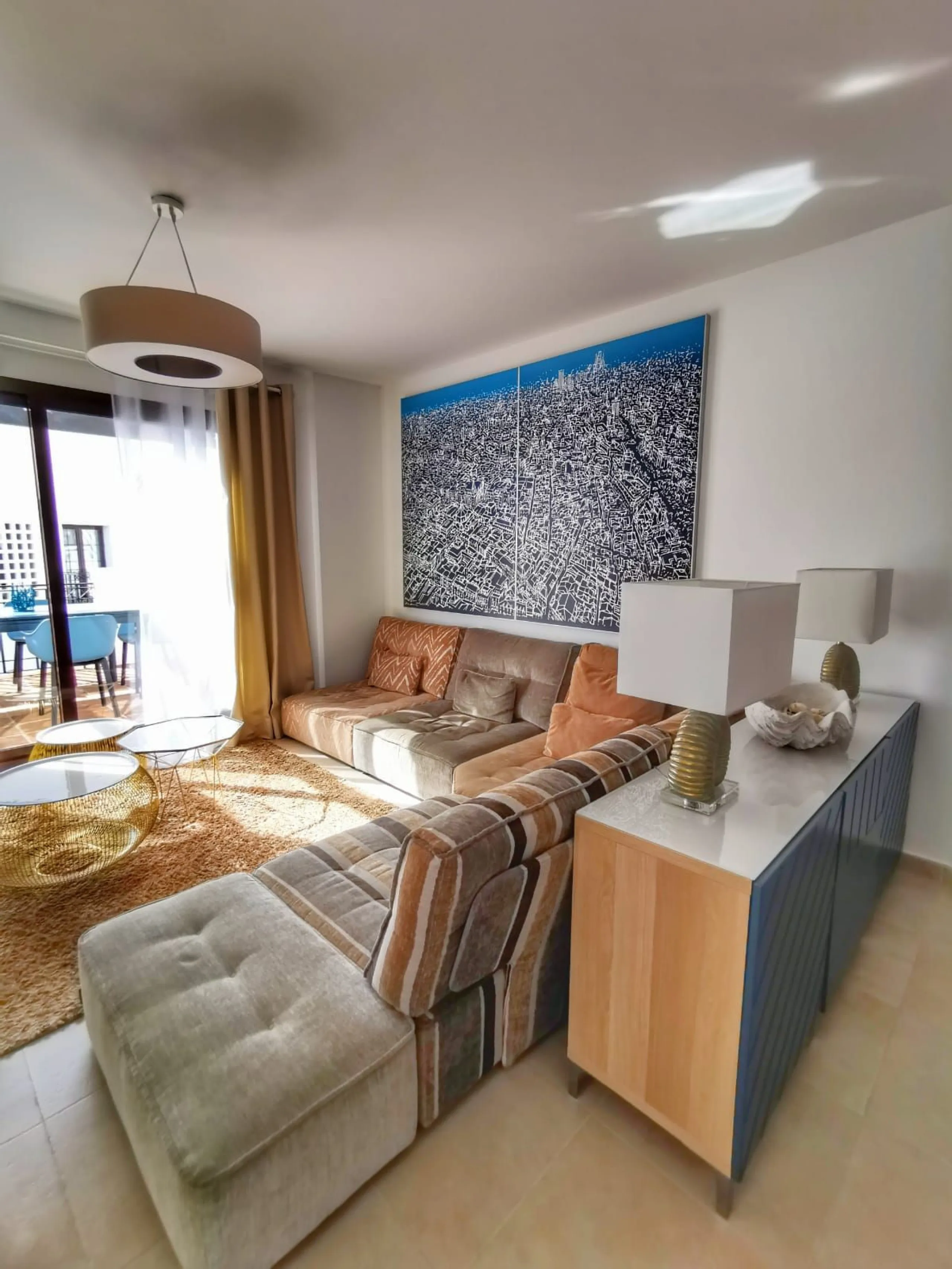Triplex penthouse in Altos de los Monteros in perfect condition, ready to move into.
