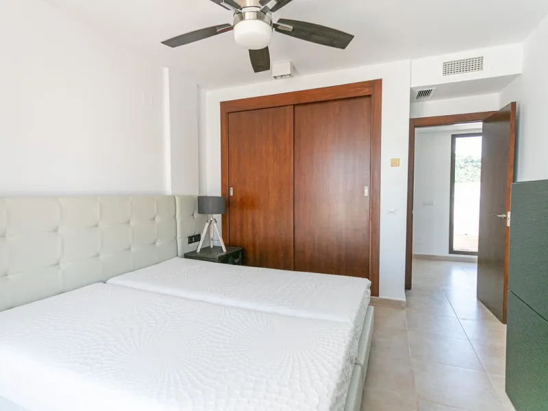 Triplex penthouse in Altos de los Monteros in perfect condition, ready to move into.