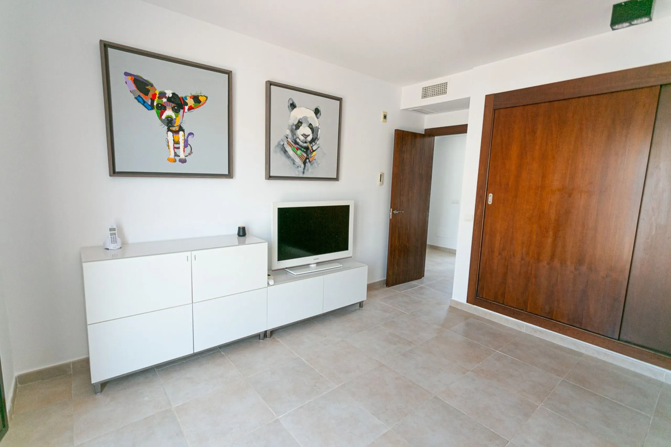 Triplex penthouse in Altos de los Monteros in perfect condition, ready to move into.