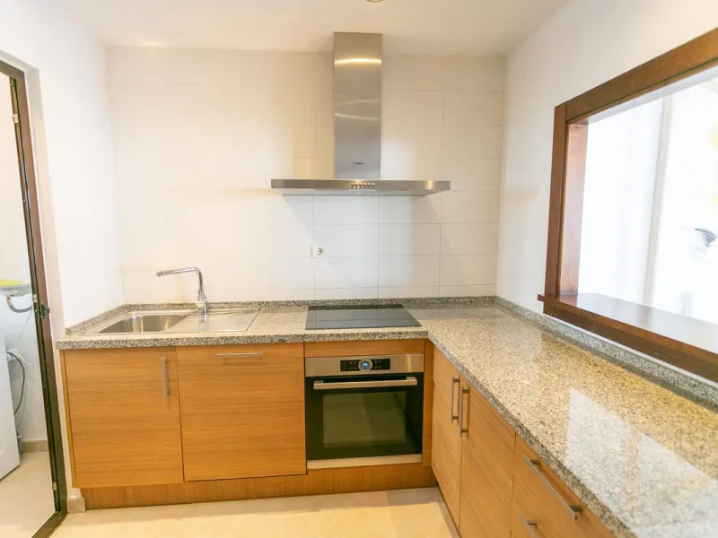 Triplex penthouse in Altos de los Monteros in perfect condition, ready to move into.
