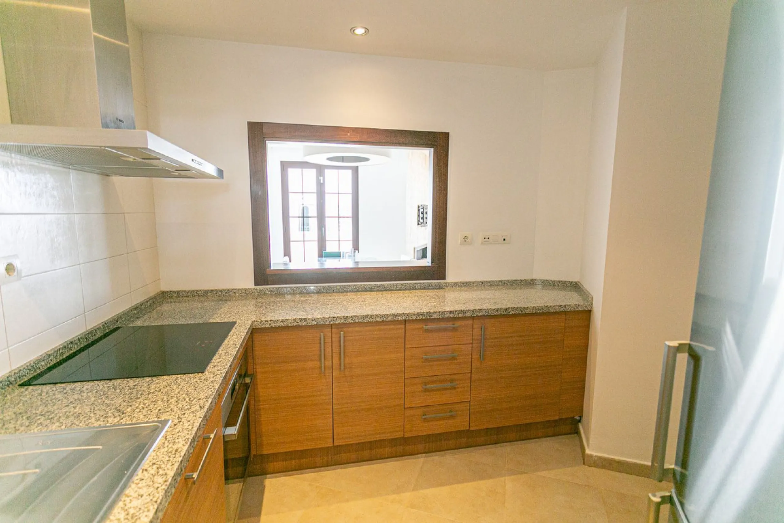 Triplex penthouse in Altos de los Monteros in perfect condition, ready to move into.