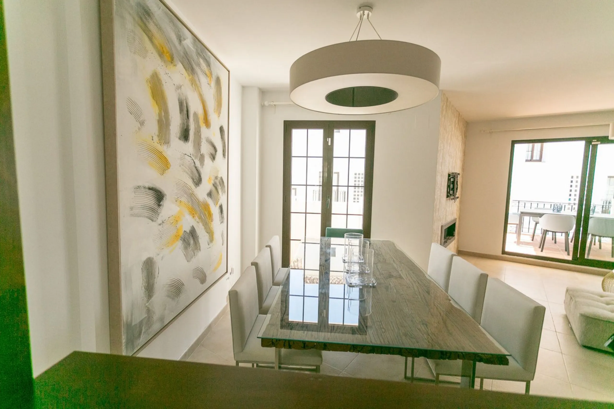 Triplex penthouse in Altos de los Monteros in perfect condition, ready to move into.