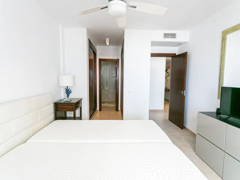 Triplex penthouse in Altos de los Monteros in perfect condition, ready to move into.