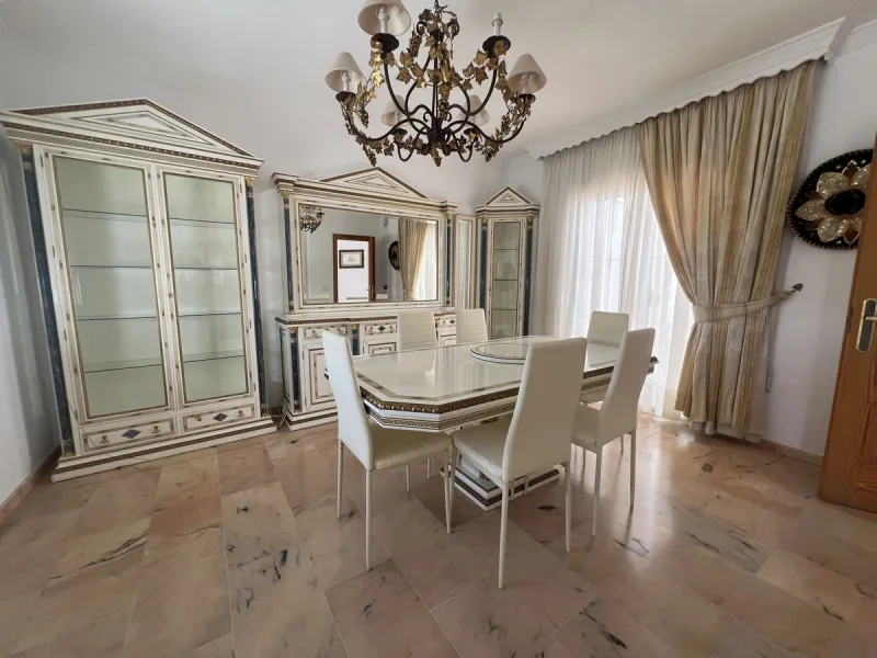 5 Bedroom villa in the heart of San Pedro de Alcántara, Marbella as a large traditional family home.