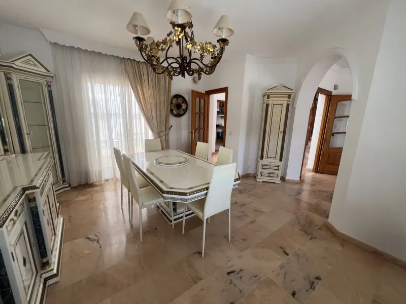 5 Bedroom villa in the heart of San Pedro de Alcántara, Marbella as a large traditional family home.
