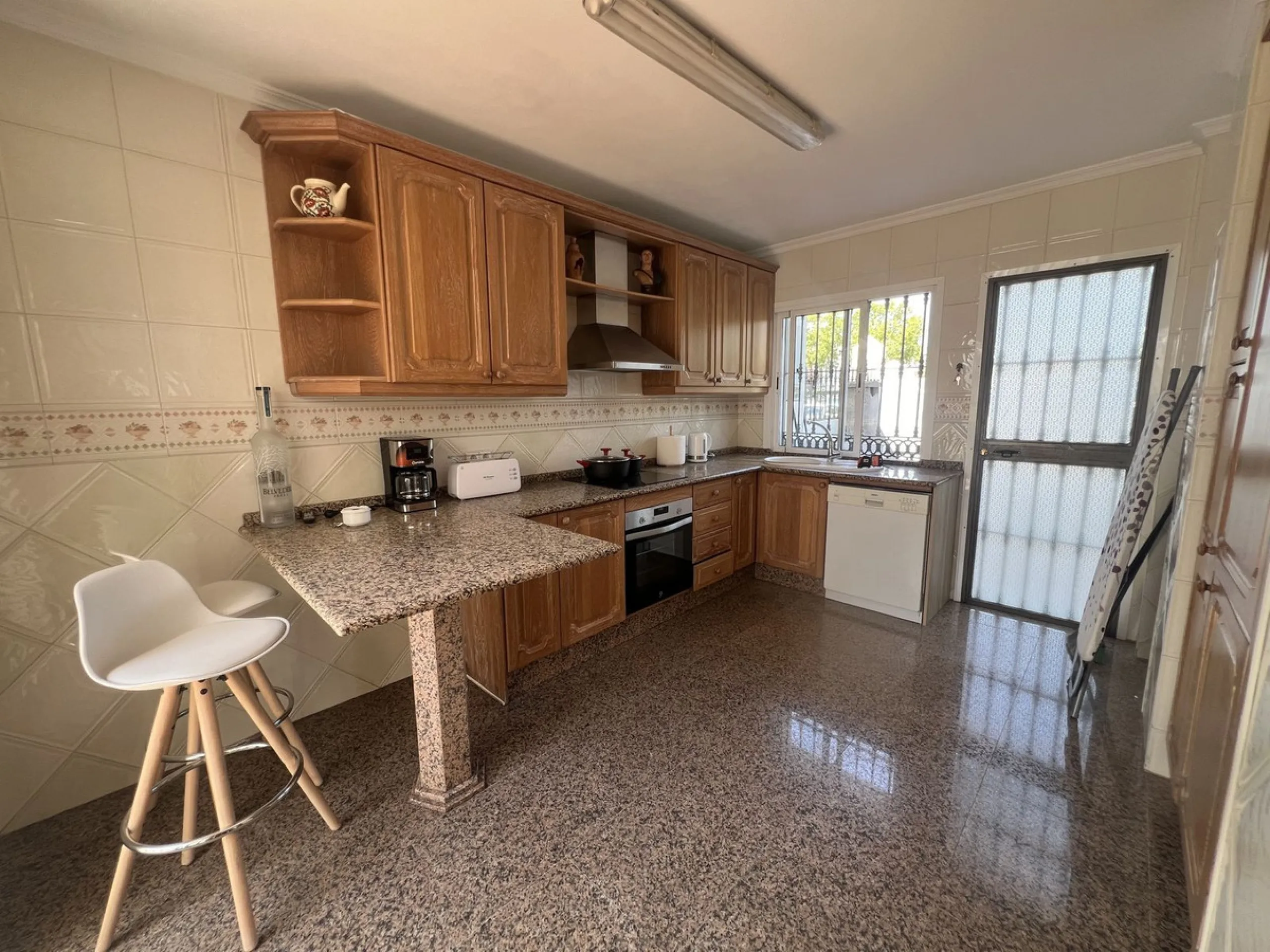 5 Bedroom villa in the heart of San Pedro de Alcántara, Marbella as a large traditional family home.