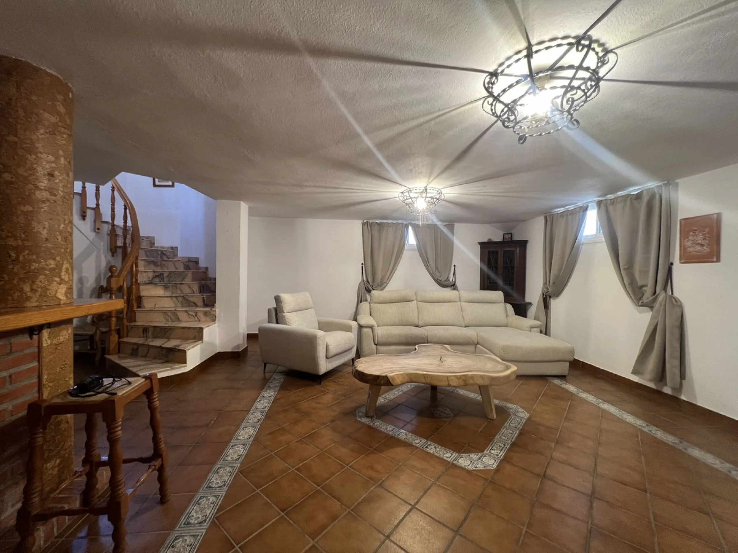 5 Bedroom villa in the heart of San Pedro de Alcántara, Marbella as a large traditional family home.