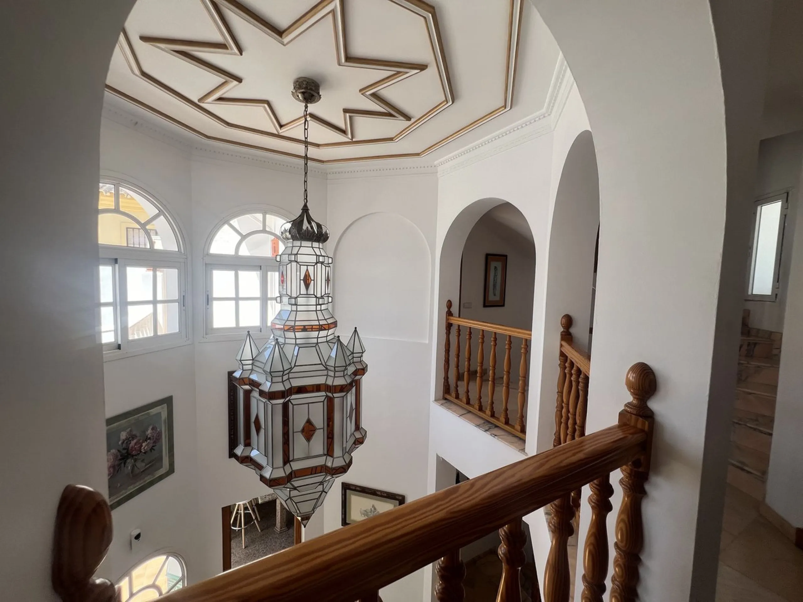 5 Bedroom villa in the heart of San Pedro de Alcántara, Marbella as a large traditional family home.