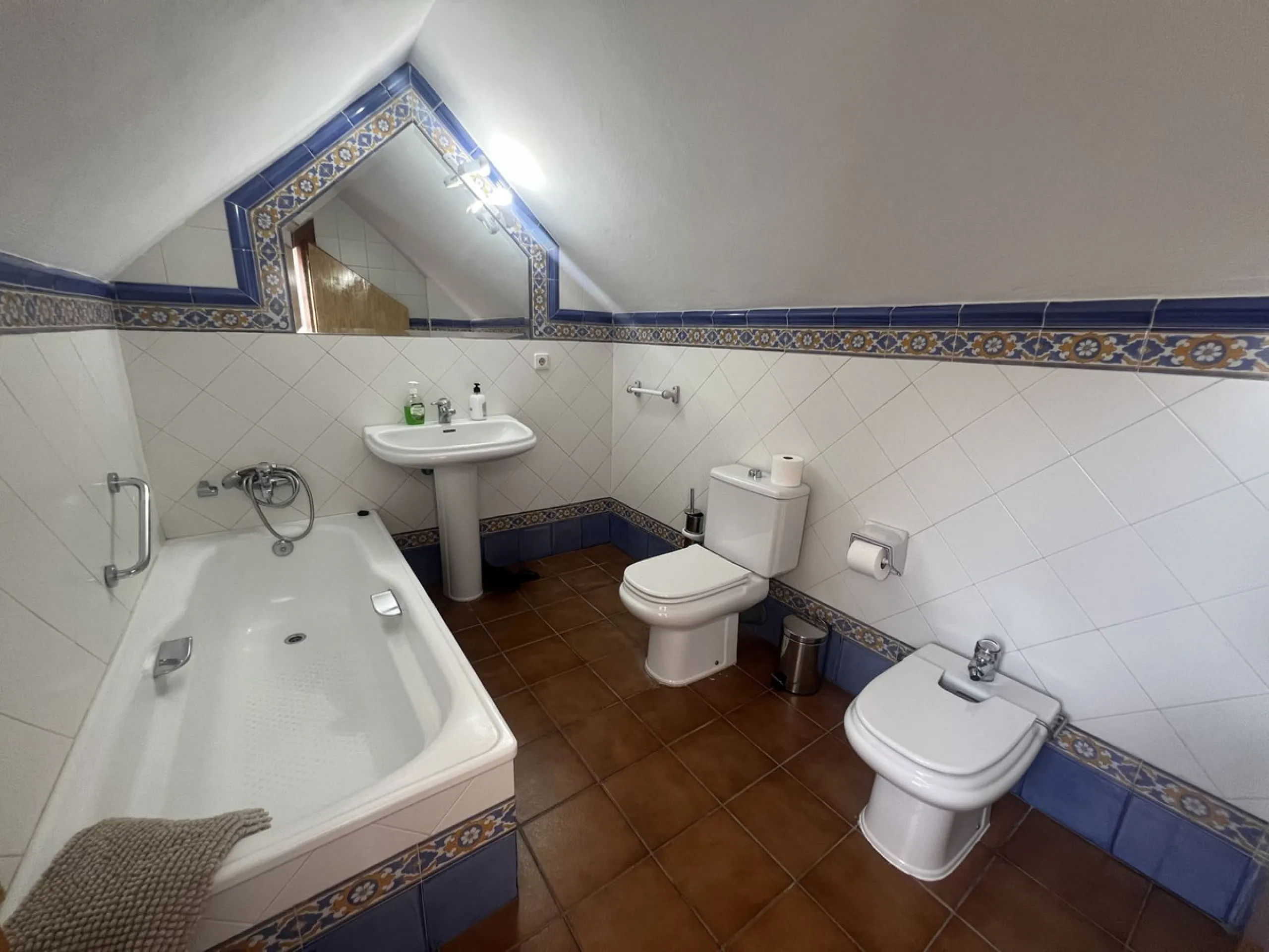 5 Bedroom villa in the heart of San Pedro de Alcántara, Marbella as a large traditional family home.