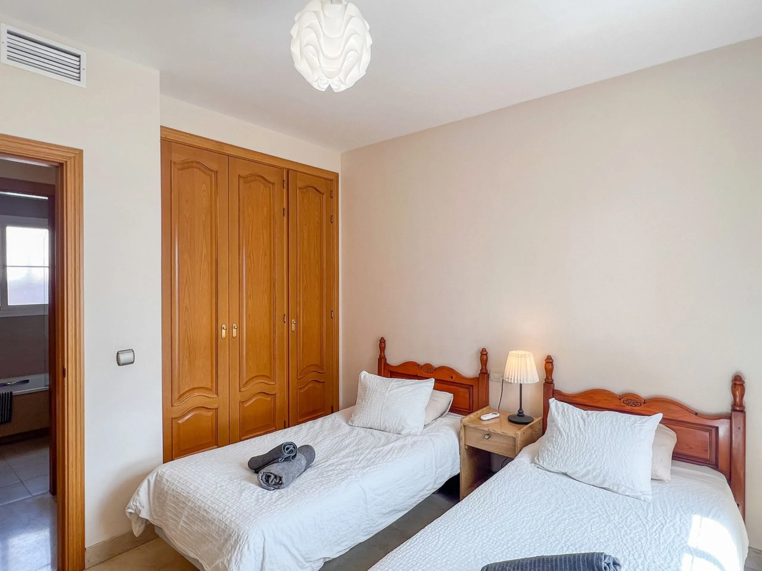 Large villa in sought-after urbanisation, Jardines del Águila