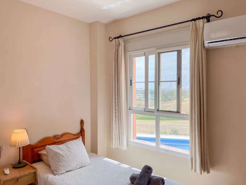 Large villa in sought-after urbanisation, Jardines del Águila