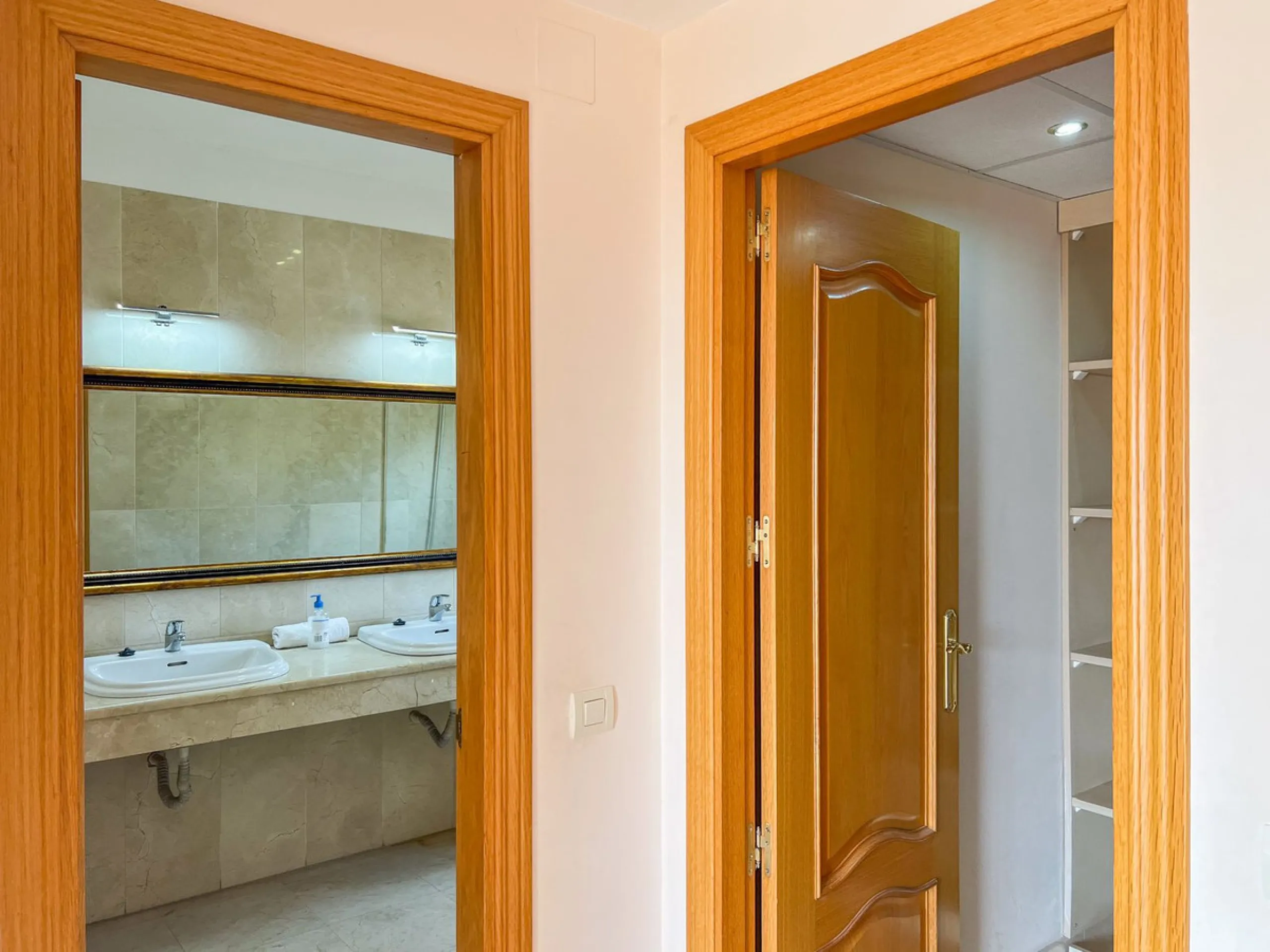 Large villa in sought-after urbanisation, Jardines del Águila