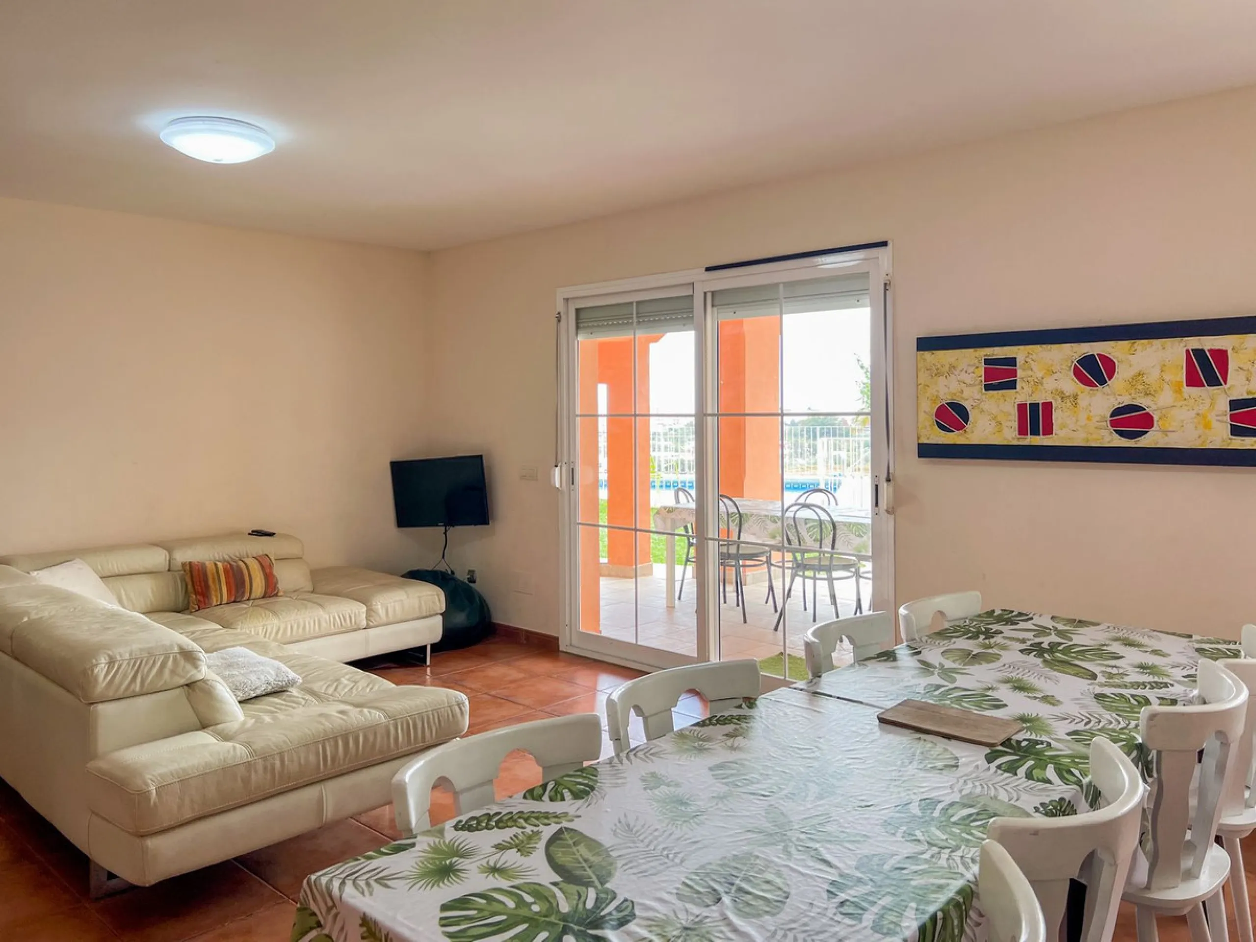 Large villa in sought-after urbanisation, Jardines del Águila