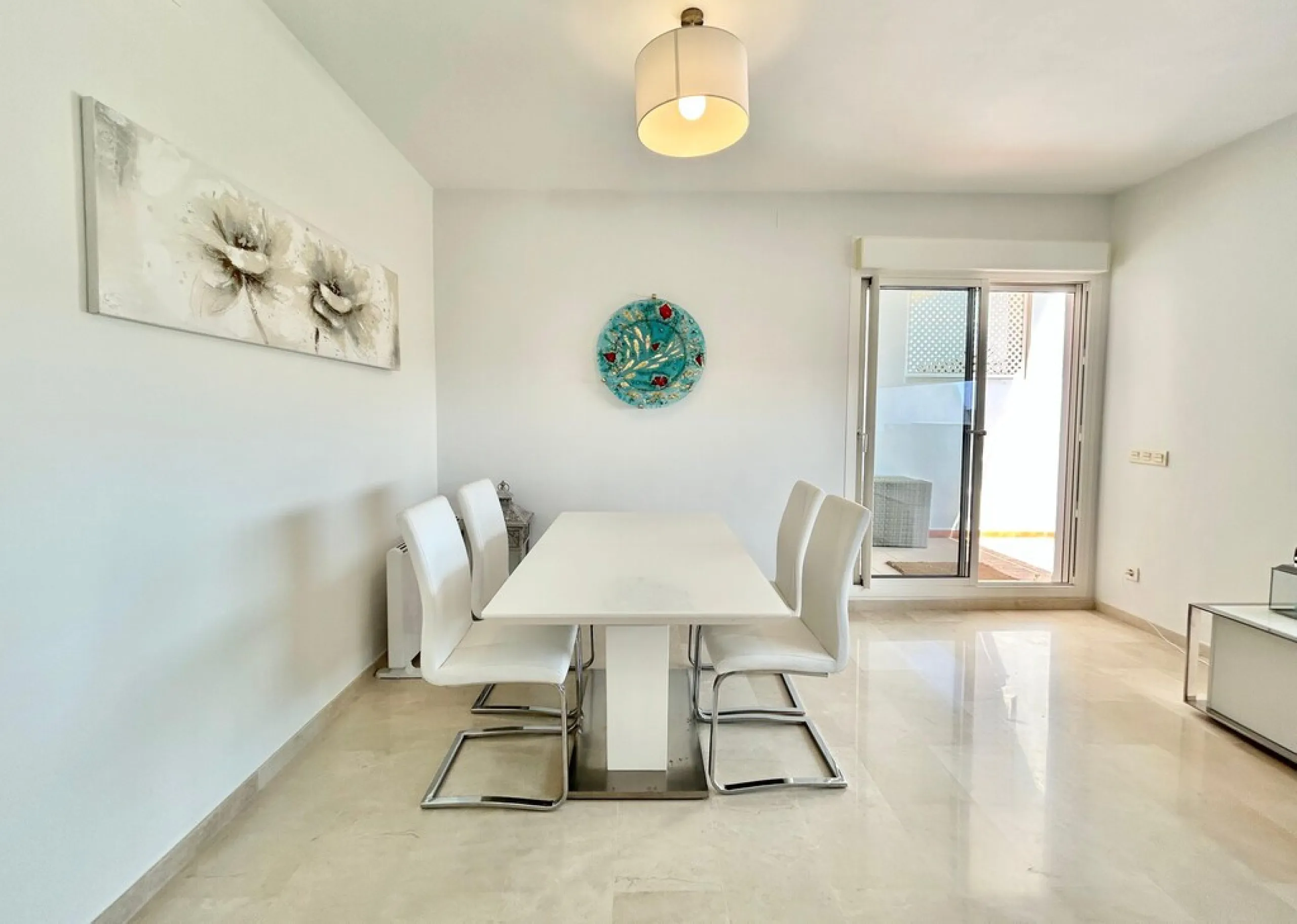 Amazing Value - Frontline Golf, Sea View Apartment in Estepona - with Tourist License!!