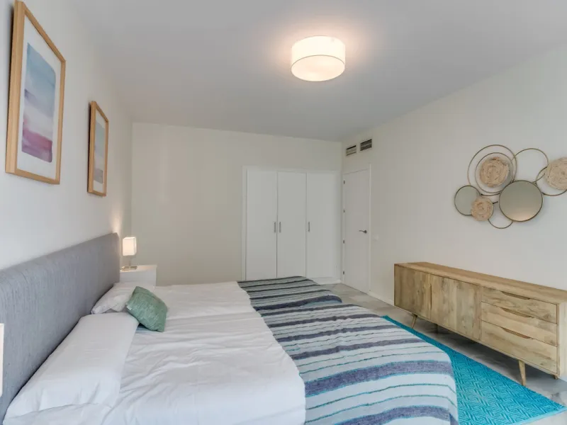Price drop! Luxurious apartment located in the sought-after and exclusive "Playas del Duque" Residential Complex, located in the Puerto Banús area, synonymous with luxury and quality of life, on the beachfront.