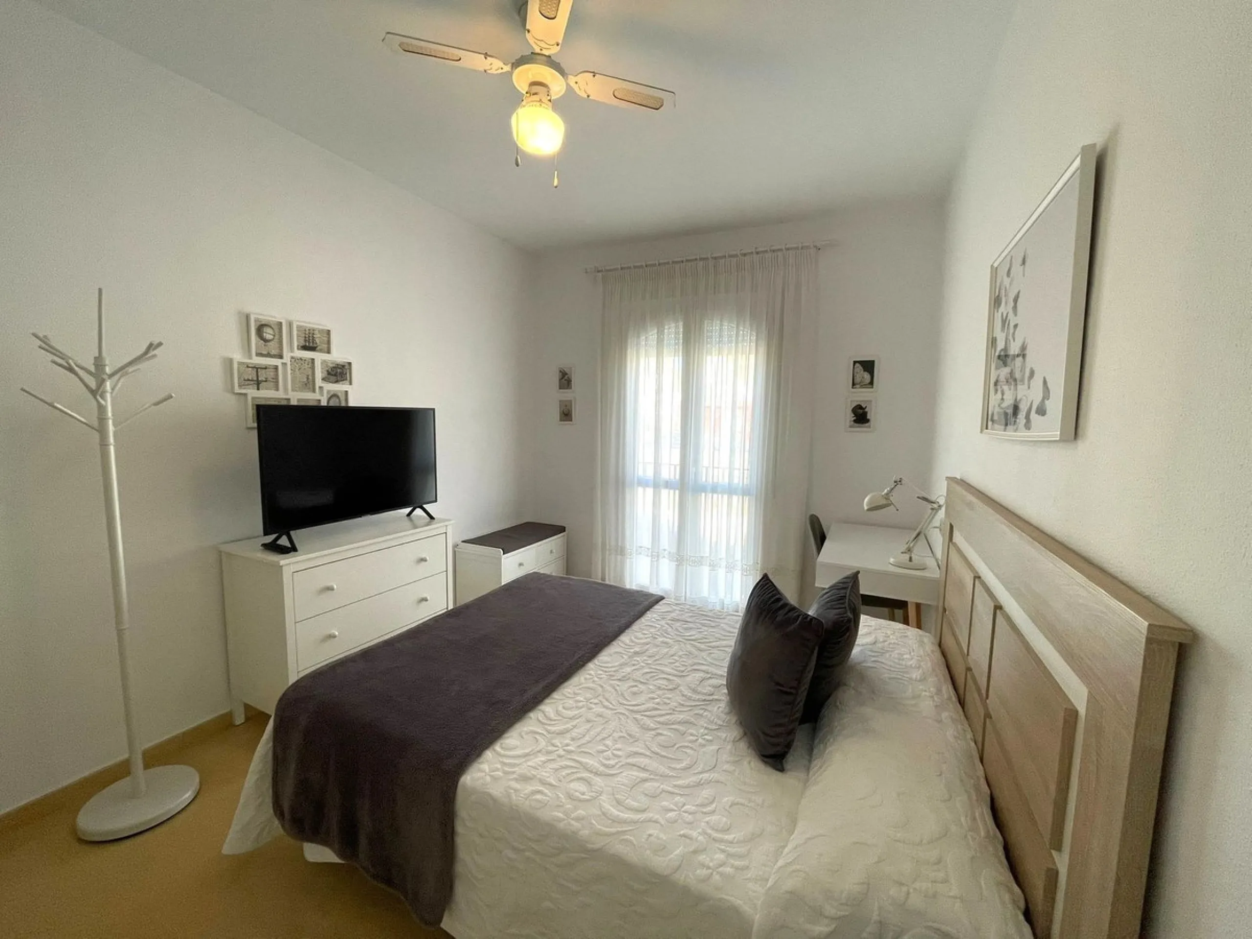 3-Bedroom Apartment in the Heart of Sabinillas with VALID TOURIST RENTAL LICENSE – 100 Metres from the Beach