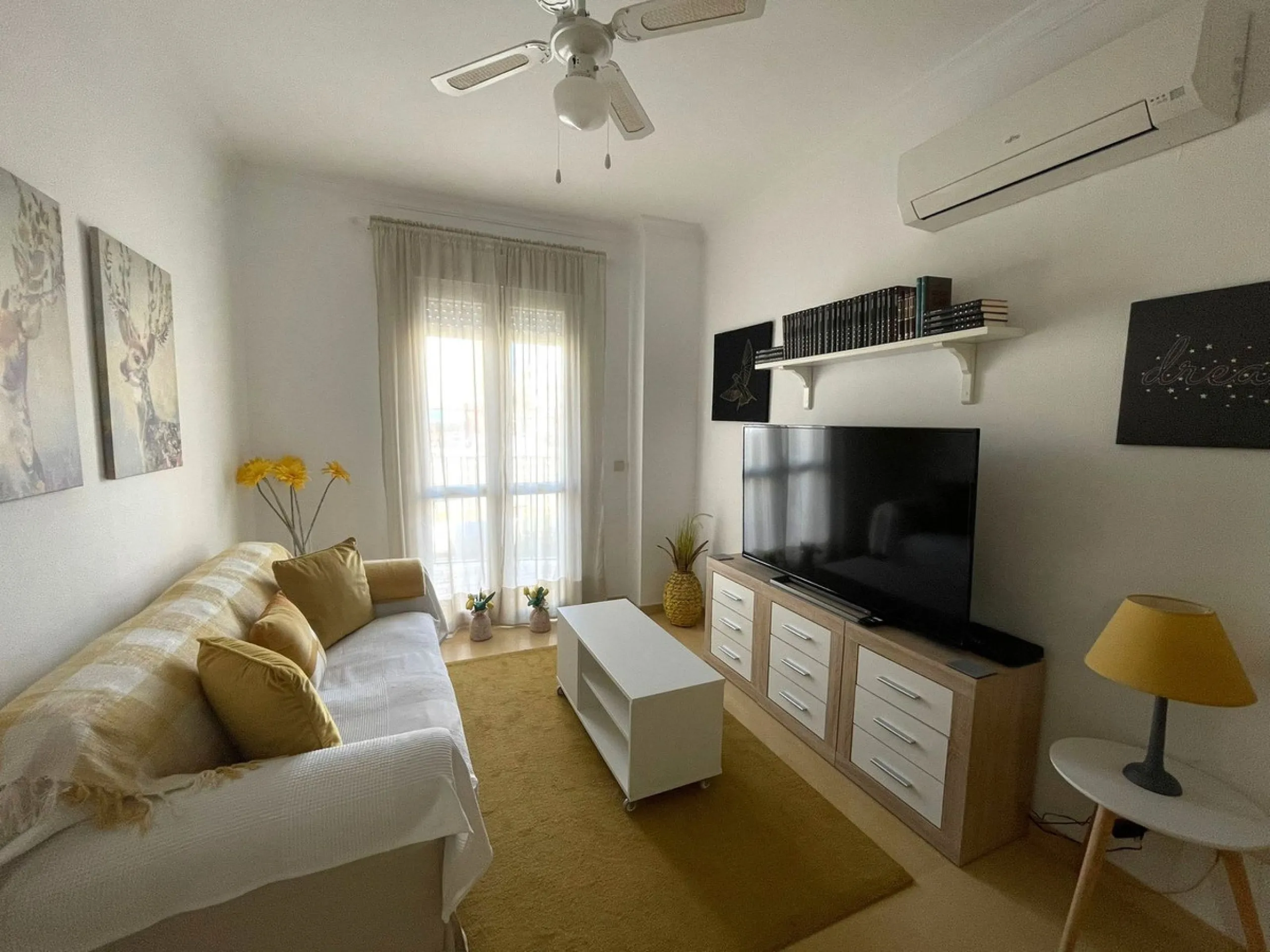 3-Bedroom Apartment in the Heart of Sabinillas with VALID TOURIST RENTAL LICENSE – 100 Metres from the Beach