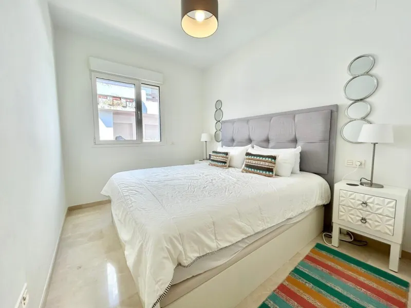 Amazing Value - Frontline Golf, Sea View Apartment in Estepona - with Tourist License!!