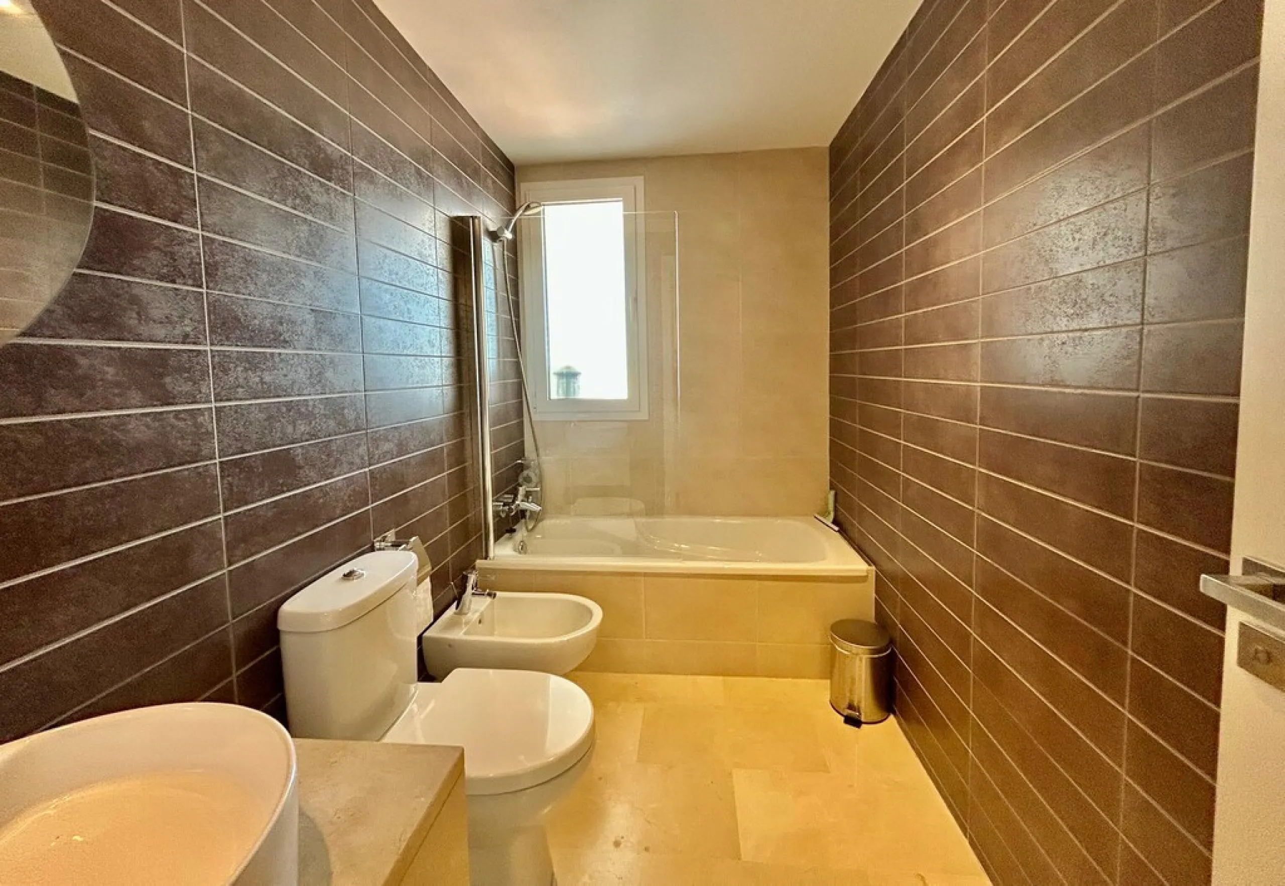 Amazing Value - Frontline Golf, Sea View Apartment in Estepona - with Tourist License!!