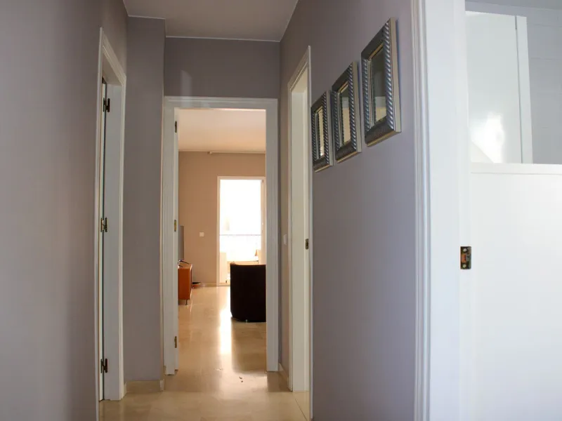 Modern spacious apartment in excellent condition with large terrace in Nerja, only 5 minutes walk to Burriana beach.