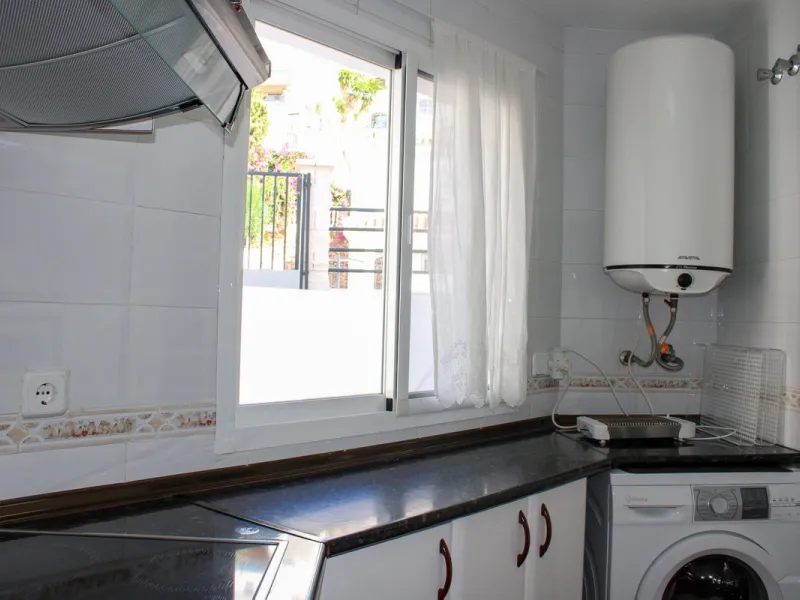 Modern spacious apartment in excellent condition with large terrace in Nerja, only 5 minutes walk to Burriana beach.
