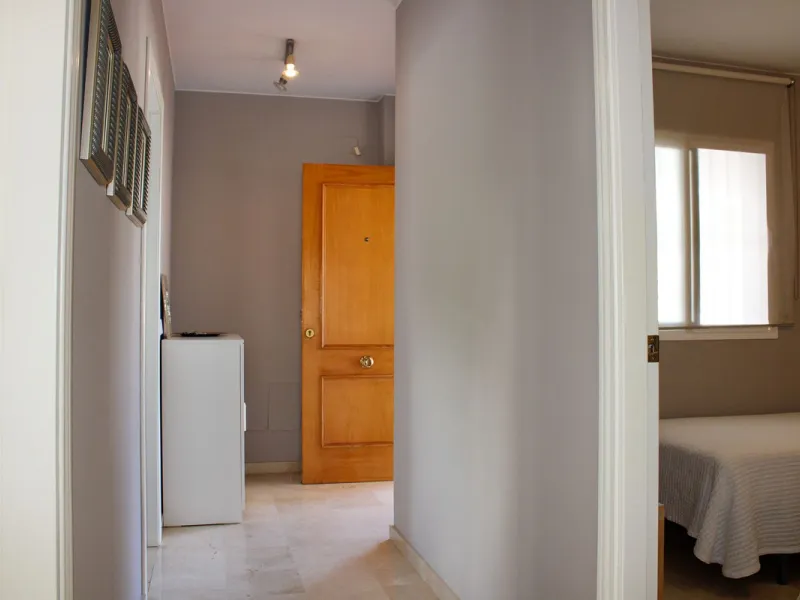 Modern spacious apartment in excellent condition with large terrace in Nerja, only 5 minutes walk to Burriana beach.