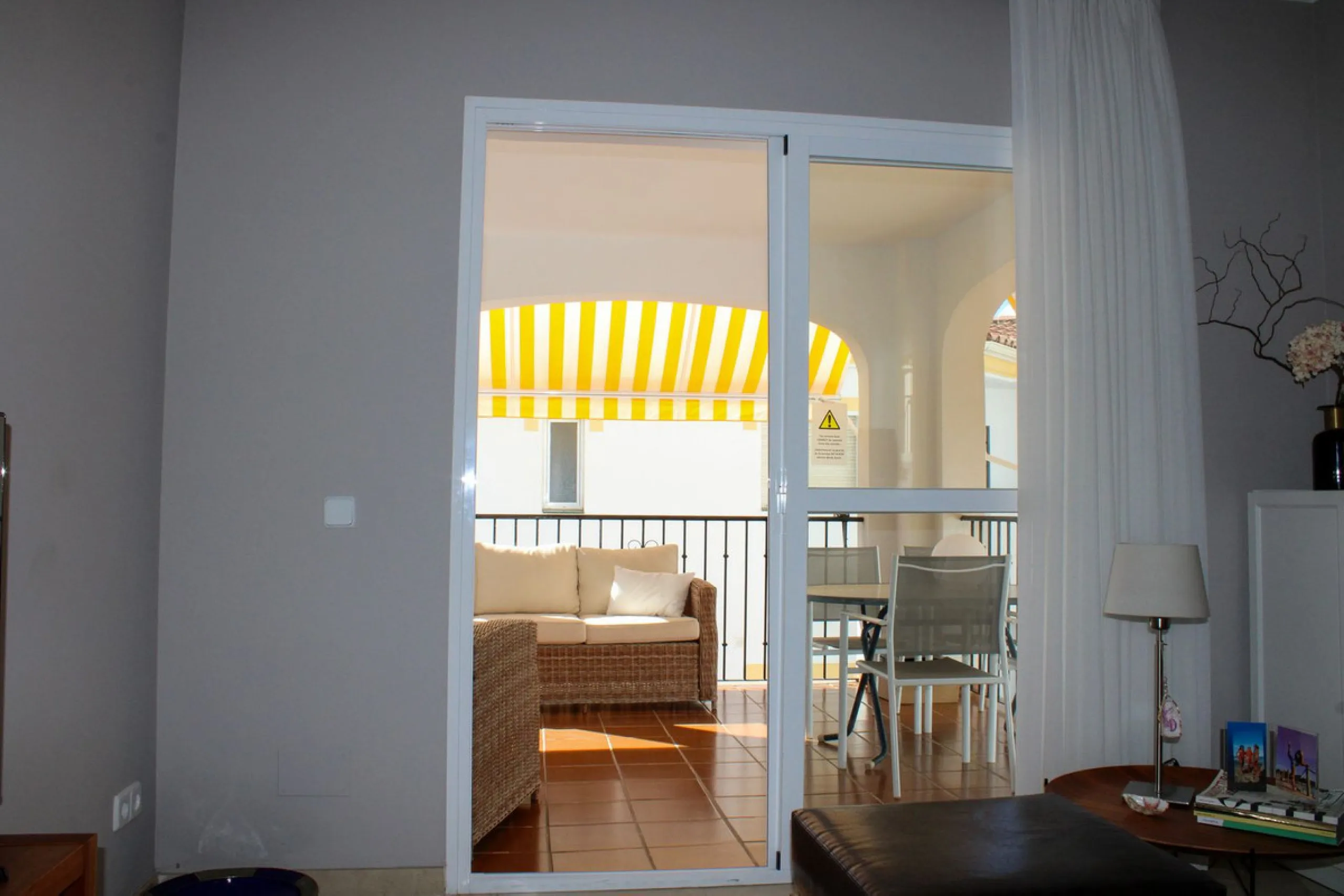 Modern spacious apartment in excellent condition with large terrace in Nerja, only 5 minutes walk to Burriana beach.