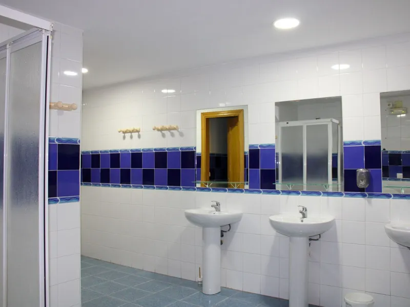 Modern spacious apartment in excellent condition with large terrace in Nerja, only 5 minutes walk to Burriana beach.